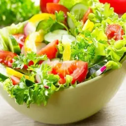 سلطة خضراء
